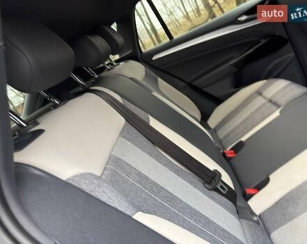 Сірий Фольксваген ID.4, об'ємом двигуна 0 л та пробігом 77 тис. км за 22350 $, фото 34 на Automoto.ua