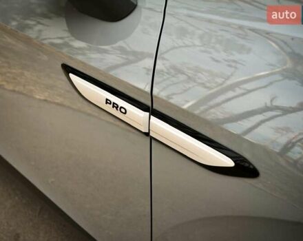 Серый Фольксваген ID.4, объемом двигателя 0 л и пробегом 68 тыс. км за 26000 $, фото 3 на Automoto.ua