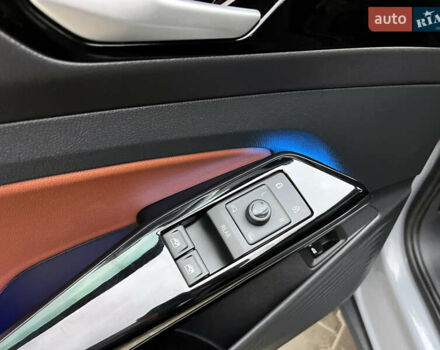 Сірий Фольксваген ID.4, об'ємом двигуна 0 л та пробігом 33 тис. км за 23200 $, фото 19 на Automoto.ua