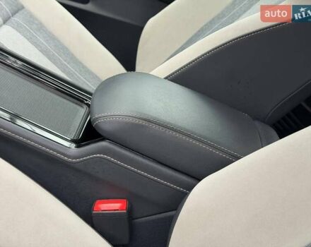 Сірий Фольксваген ID.4, об'ємом двигуна 0 л та пробігом 77 тис. км за 22350 $, фото 28 на Automoto.ua