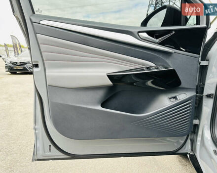 Серый Фольксваген ID.4, объемом двигателя 0 л и пробегом 74 тыс. км за 28000 $, фото 16 на Automoto.ua