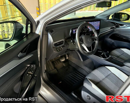 Сірий Фольксваген ID.4, об'ємом двигуна 0.15 л та пробігом 42 тис. км за 24500 $, фото 4 на Automoto.ua