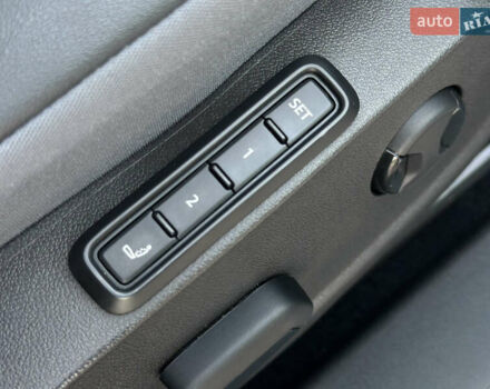 Серый Фольксваген ID.4, объемом двигателя 0 л и пробегом 80 тыс. км за 22500 $, фото 43 на Automoto.ua