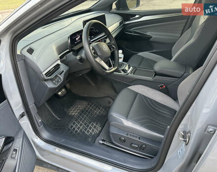 Серый Фольксваген ID.4, объемом двигателя 0 л и пробегом 30 тыс. км за 26999 $, фото 6 на Automoto.ua