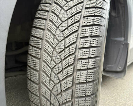 Сірий Фольксваген ID.4, об'ємом двигуна 0 л та пробігом 38 тис. км за 25300 $, фото 23 на Automoto.ua