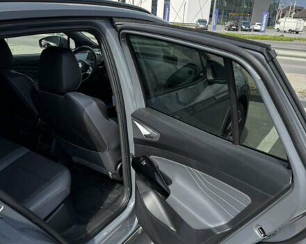 Сірий Фольксваген ID.4, об'ємом двигуна 0 л та пробігом 31 тис. км за 25000 $, фото 7 на Automoto.ua