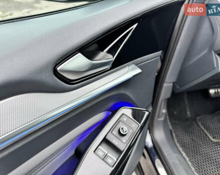 Серый Фольксваген ID.4, объемом двигателя 0 л и пробегом 63 тыс. км за 24500 $, фото 5 на Automoto.ua