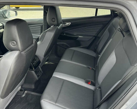 Сірий Фольксваген ID.4, об'ємом двигуна 0 л та пробігом 31 тис. км за 25000 $, фото 5 на Automoto.ua