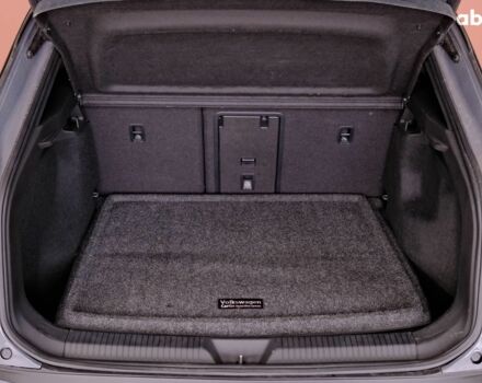 Серый Фольксваген ID.4, объемом двигателя 0 л и пробегом 13 тыс. км за 29900 $, фото 8 на Automoto.ua