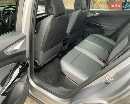 Сірий Фольксваген ID.4, об'ємом двигуна 0 л та пробігом 17 тис. км за 25300 $, фото 8 на Automoto.ua