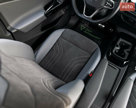 Серый Фольксваген ID.4, объемом двигателя 0 л и пробегом 1 тыс. км за 35500 $, фото 32 на Automoto.ua