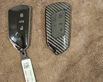 Серый Фольксваген ID.4, объемом двигателя 0 л и пробегом 2 тыс. км за 35500 $, фото 3 на Automoto.ua