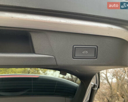 Сірий Фольксваген ID.4, об'ємом двигуна 0 л та пробігом 17 тис. км за 25300 $, фото 4 на Automoto.ua