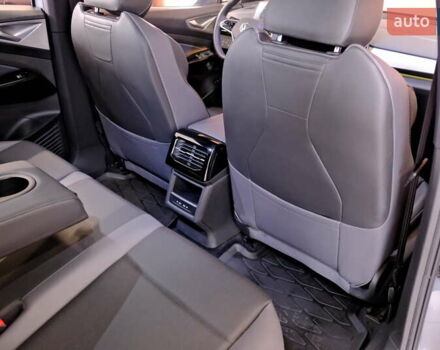 Серый Фольксваген ID.4, объемом двигателя 0 л и пробегом 13 тыс. км за 29900 $, фото 35 на Automoto.ua