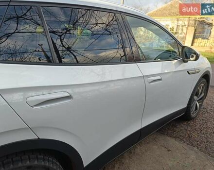 Белый Фольксваген ID.4 Crozz, объемом двигателя 0 л и пробегом 76 тыс. км за 20300 $, фото 7 на Automoto.ua