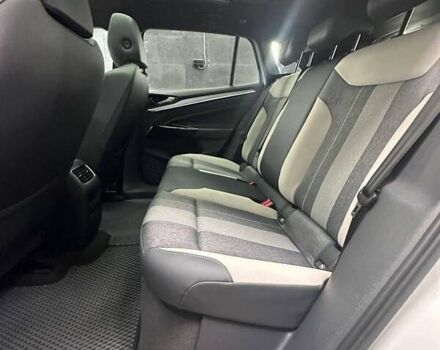 Белый Фольксваген ID.4 Crozz, объемом двигателя 0 л и пробегом 73 тыс. км за 21800 $, фото 10 на Automoto.ua