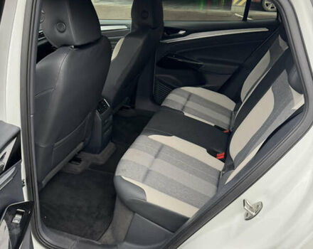 Белый Фольксваген ID.4 Crozz, объемом двигателя 0 л и пробегом 57 тыс. км за 22500 $, фото 7 на Automoto.ua