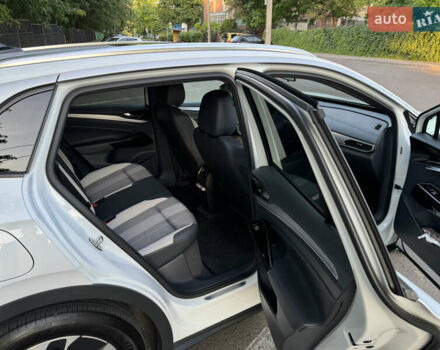 Белый Фольксваген ID.4 Crozz, объемом двигателя 2.5 л и пробегом 28 тыс. км за 24500 $, фото 5 на Automoto.ua