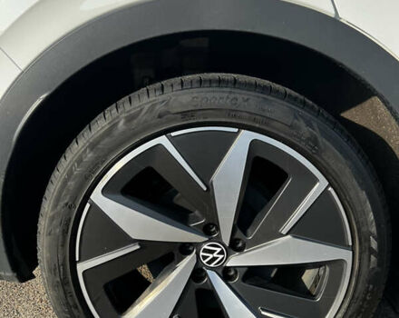 Белый Фольксваген ID.4 Crozz, объемом двигателя 0 л и пробегом 59 тыс. км за 22600 $, фото 8 на Automoto.ua