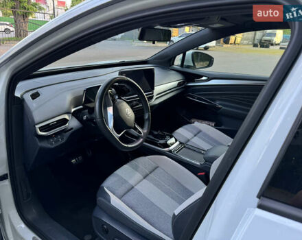 Белый Фольксваген ID.4 Crozz, объемом двигателя 2.5 л и пробегом 28 тыс. км за 24500 $, фото 7 на Automoto.ua