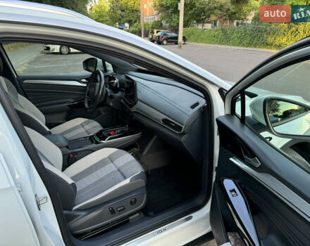 Белый Фольксваген ID.4 Crozz, объемом двигателя 2.5 л и пробегом 28 тыс. км за 24500 $, фото 4 на Automoto.ua