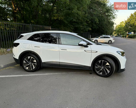 Белый Фольксваген ID.4 Crozz, объемом двигателя 2.5 л и пробегом 28 тыс. км за 24500 $, фото 3 на Automoto.ua