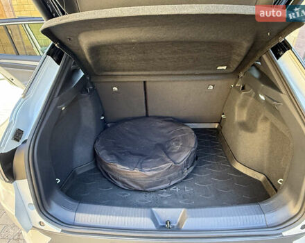 Белый Фольксваген ID.4 Crozz, объемом двигателя 0 л и пробегом 47 тыс. км за 24500 $, фото 12 на Automoto.ua