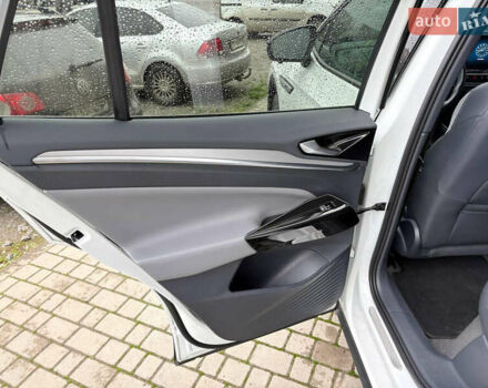 Белый Фольксваген ID.4 Crozz, объемом двигателя 0 л и пробегом 22 тыс. км за 25600 $, фото 9 на Automoto.ua