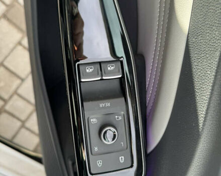 Белый Фольксваген ID.4 Crozz, объемом двигателя 0 л и пробегом 1 тыс. км за 29500 $, фото 13 на Automoto.ua