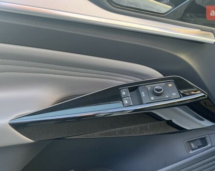 купити нове авто Фольксваген ID.4 Crozz 2024 року від офіційного дилера E-SKM ZOO Фольксваген фото