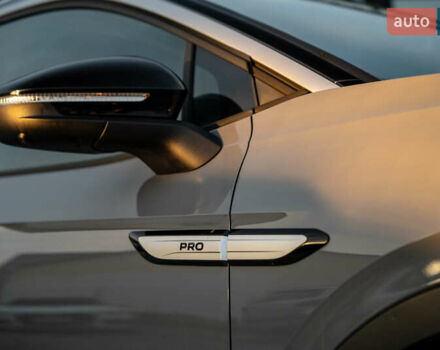 Серый Фольксваген ID.4 Crozz, объемом двигателя 0 л и пробегом 14 тыс. км за 27900 $, фото 10 на Automoto.ua