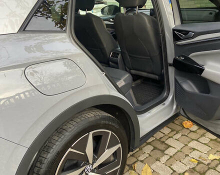 Серый Фольксваген ID.4 Crozz, объемом двигателя 0 л и пробегом 27 тыс. км за 26500 $, фото 4 на Automoto.ua