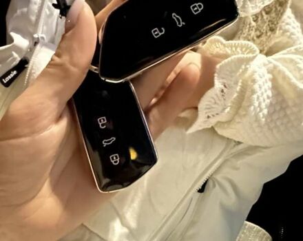 Сірий Фольксваген ID.4 Crozz, об'ємом двигуна 0 л та пробігом 22 тис. км за 27000 $, фото 26 на Automoto.ua