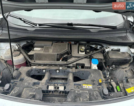 Белый Фольксваген ID.4 X, объемом двигателя 0 л и пробегом 26 тыс. км за 22900 $, фото 4 на Automoto.ua