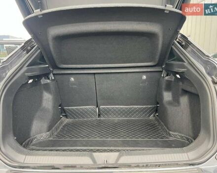 Серый Фольксваген ID.4 X, объемом двигателя 0 л и пробегом 60 тыс. км за 22990 $, фото 40 на Automoto.ua