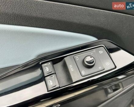 Серый Фольксваген ID.4 X, объемом двигателя 0 л и пробегом 60 тыс. км за 22990 $, фото 16 на Automoto.ua