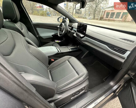 Серый Фольксваген ID.4 X, объемом двигателя 0 л и пробегом 77 тыс. км за 21800 $, фото 9 на Automoto.ua