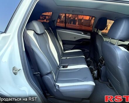 Білий Фольксваген ID.6, об'ємом двигуна 0 л та пробігом 64 тис. км за 28000 $, фото 8 на Automoto.ua