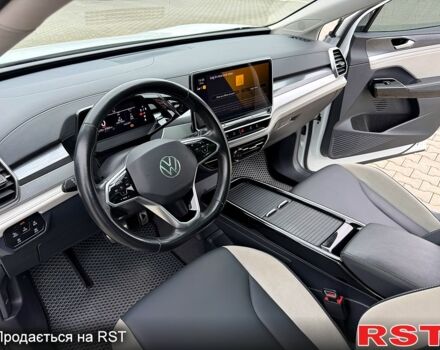 Белый Фольксваген ID.6, объемом двигателя 0 л и пробегом 63 тыс. км за 25999 $, фото 3 на Automoto.ua