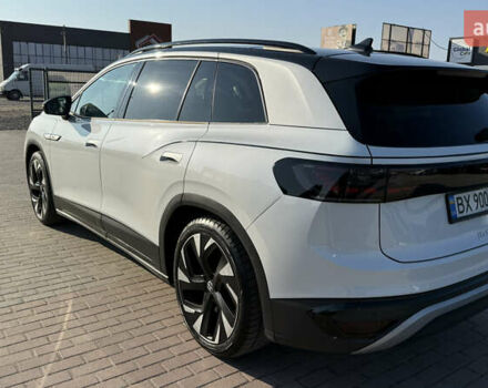 Белый Фольксваген ID.6 Crozz, объемом двигателя 0 л и пробегом 71 тыс. км за 24999 $, фото 16 на Automoto.ua