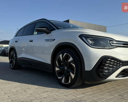 Белый Фольксваген ID.6 Crozz, объемом двигателя 0 л и пробегом 71 тыс. км за 24999 $, фото 9 на Automoto.ua