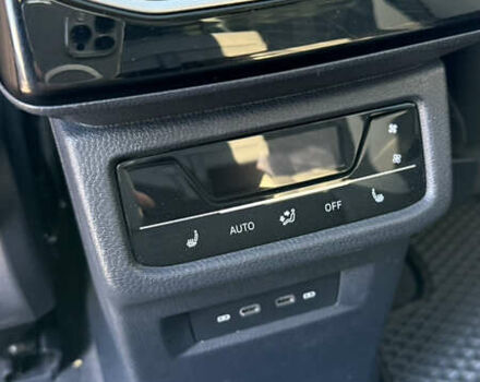 Белый Фольксваген ID.6 Crozz, объемом двигателя 0 л и пробегом 71 тыс. км за 24999 $, фото 22 на Automoto.ua