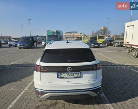 Белый Фольксваген ID.6 Crozz, объемом двигателя 0 л и пробегом 46 тыс. км за 27000 $, фото 6 на Automoto.ua