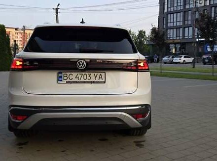 Білий Фольксваген ID.6 Crozz, об'ємом двигуна 0 л та пробігом 27 тис. км за 29500 $, фото 4 на Automoto.ua