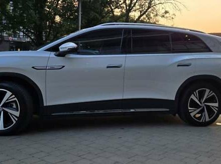 Білий Фольксваген ID.6 Crozz, об'ємом двигуна 0 л та пробігом 27 тис. км за 29500 $, фото 2 на Automoto.ua