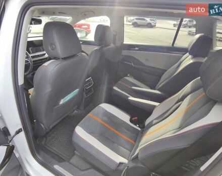 Белый Фольксваген ID.6 Crozz, объемом двигателя 0 л и пробегом 148 тыс. км за 24500 $, фото 8 на Automoto.ua