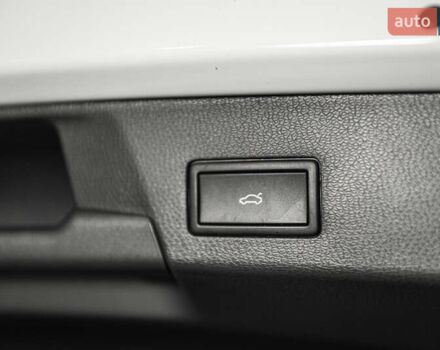 Белый Фольксваген ID.6 Crozz, объемом двигателя 0 л и пробегом 28 тыс. км за 28900 $, фото 19 на Automoto.ua