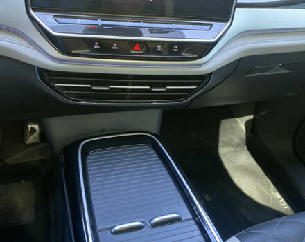 Белый Фольксваген ID.6 Crozz, объемом двигателя 0 л и пробегом 57 тыс. км за 28000 $, фото 17 на Automoto.ua