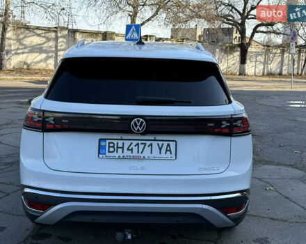 Белый Фольксваген ID.6 Crozz, объемом двигателя 0 л и пробегом 64 тыс. км за 26500 $, фото 2 на Automoto.ua