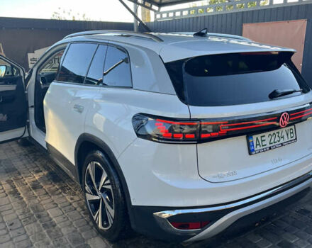 Белый Фольксваген ID.6 Crozz, объемом двигателя 0 л и пробегом 18 тыс. км за 26700 $, фото 6 на Automoto.ua